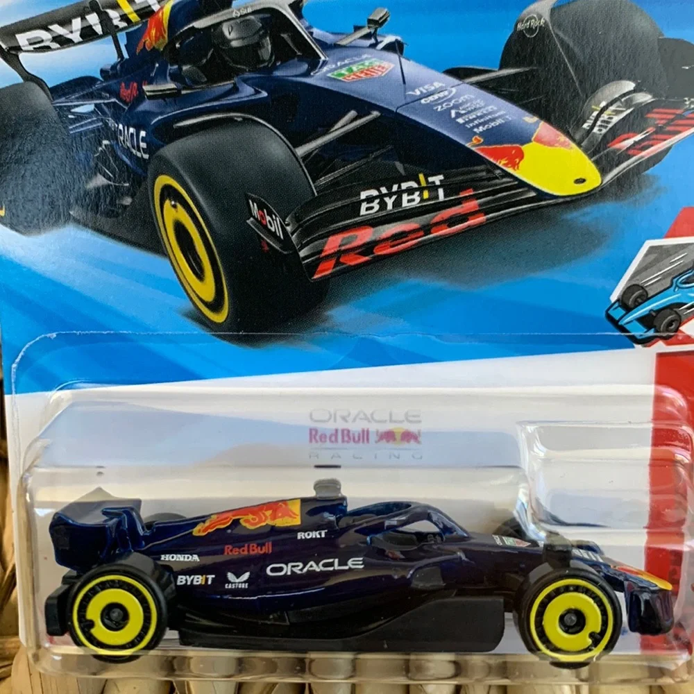 ORACLE RED BULL RACING Formula 1 F1 F   One Race Car TRACK ACES Hot Wheels 2025